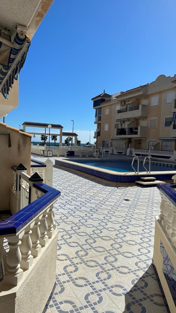 Playa De Los Naufragos Cozy Apartment With Pool Torrevieja Exterior foto