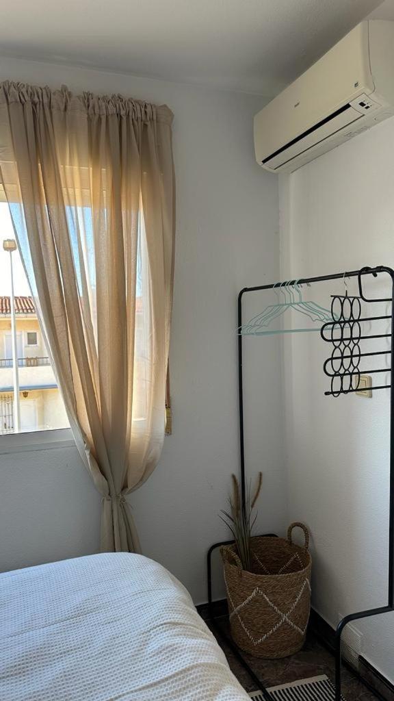 Playa De Los Naufragos Cozy Apartment With Pool Torrevieja Exterior foto